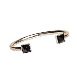 Cuff Bracelet in Silver with Black Agate